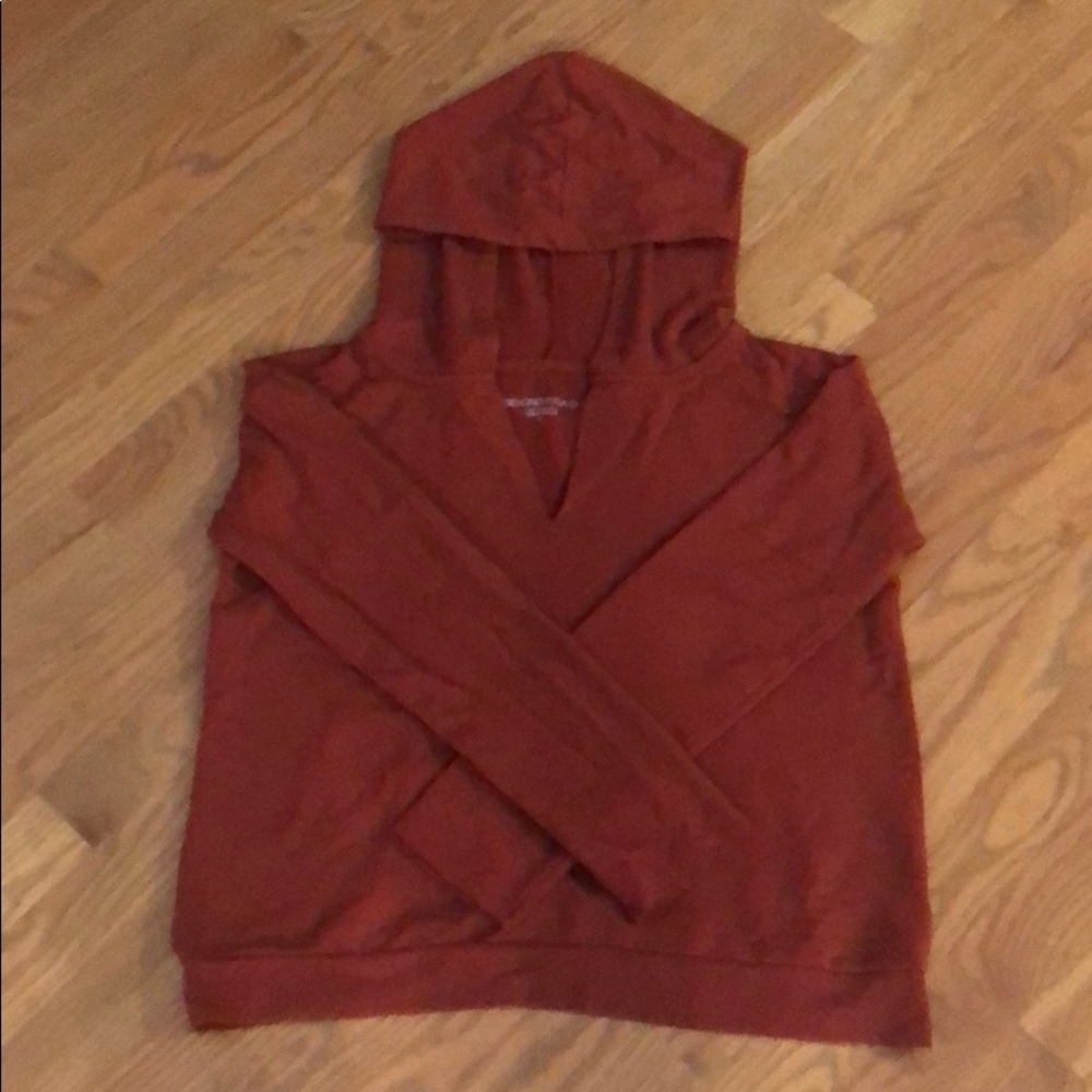 Beyond Yoga Look Under the Hoodie - size Small